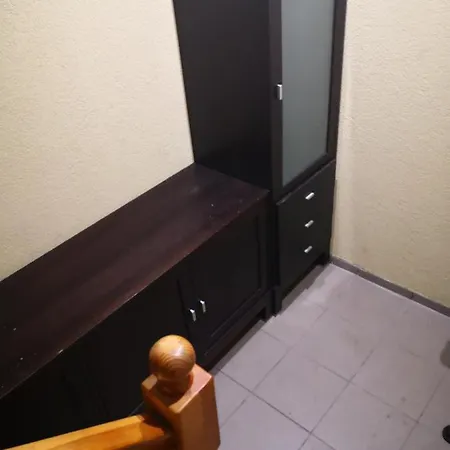 Ekonomibes Klases Kambario Nuoma Su Bendru Vonios Kambariu Homestay *