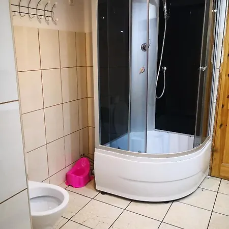 Ekonomibes Klases Kambario Nuoma Su Bendru Vonios Kambariu * Kaunas