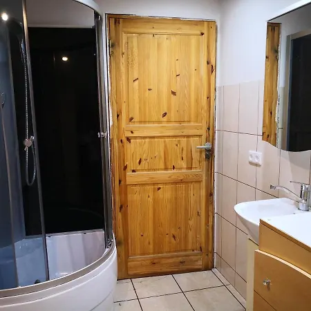 Ekonomibes Klases Kambario Nuoma Su Bendru Vonios Kambariu Homestay Kaunas