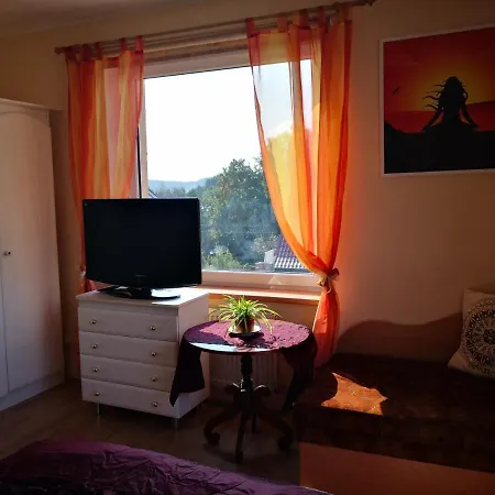 Homestay Ekonomibes Klases Kambario Nuoma Su Bendru Vonios Kambariu Kaunas